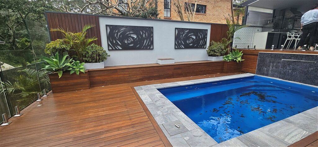 Timber pool deck with feature screen, Lane Cove